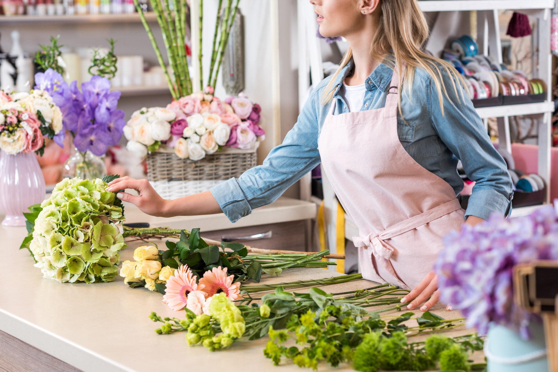 Sparkle and Beauty in the Buds: Blossom Express - Your Flower Shop with Overnight Delivery!
